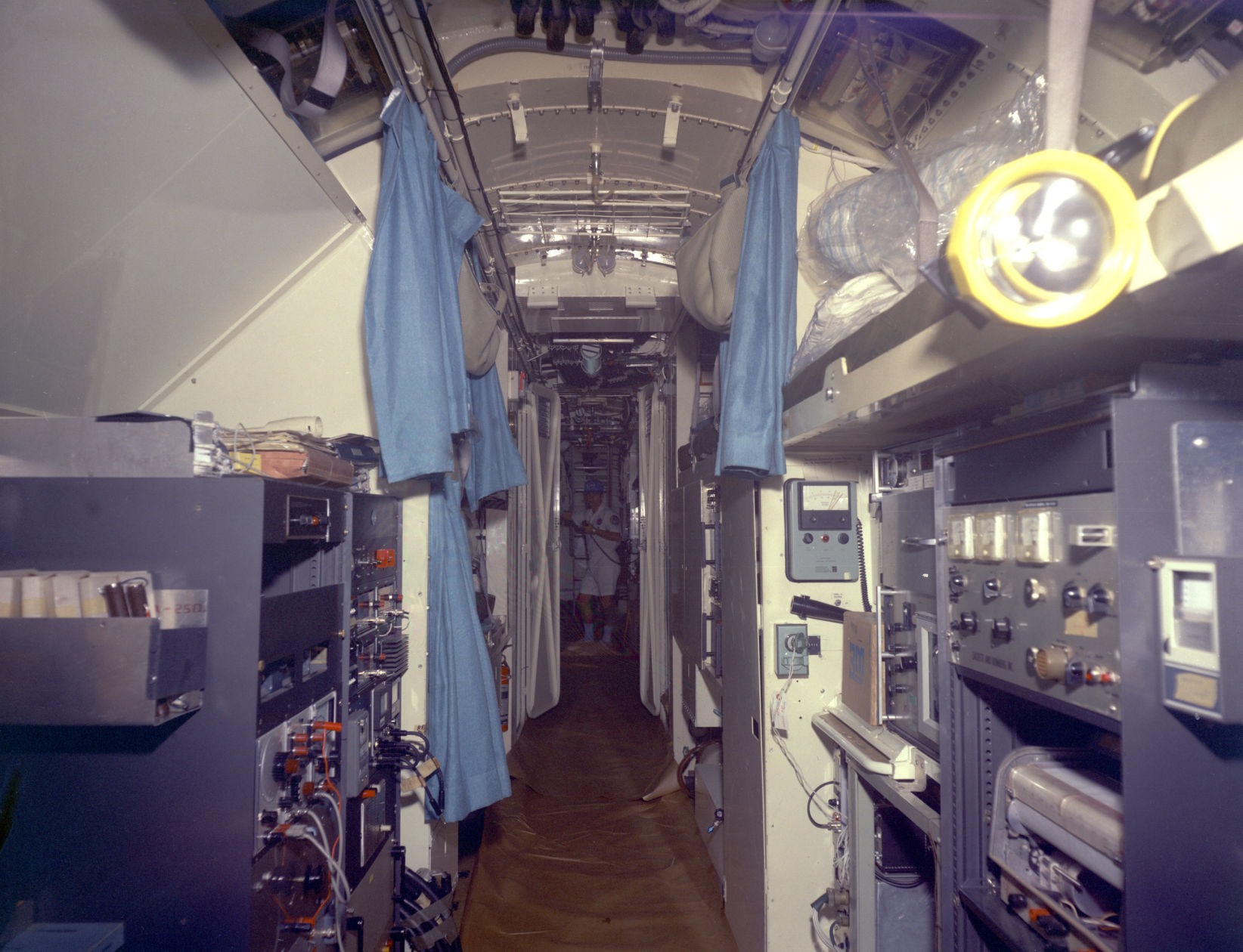 Inside the drifting Ben Franklin submarine in 1969